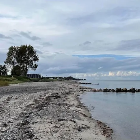 Private Parking At Vanggardsvej Holiday home Otterup
